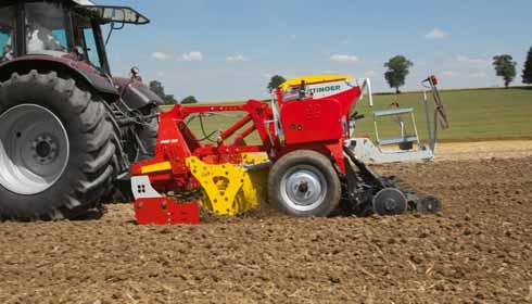 Smooth running to save fuel During the development of the PÖTTINGER compact combinations, great attention was paid to compact dimensions and low draft.