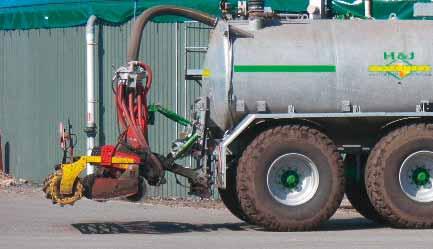 Applying and incorporating slurry FOX 300 D / 350 D / FOX 400 D Combined with a slurry application system, the FOX D becomes a real all-rounder.