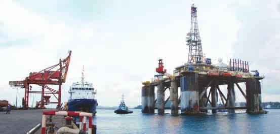Tinjauan Operasi oleh Ketua Pegawai Eksekutif Konsortium Pelabuhan Kemaman Sdn Bhd (KPK) KPK mengendalikan Dermaga Timur dan Dermaga Kimia Cecair di Pelabuhan Kemaman.