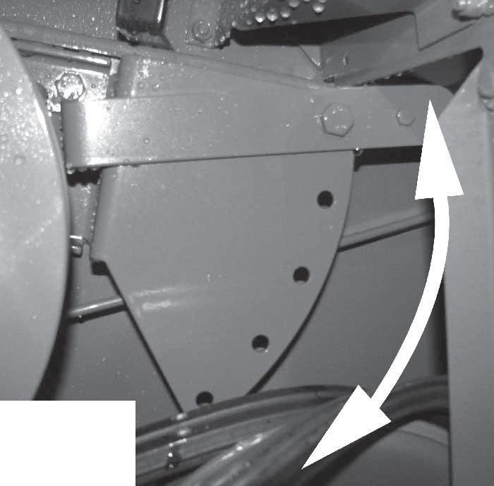 up the mass of straw to improve grain separation. The position of the adjustment lever on the left side of the combine. The normal position is in the upper part of the adjustment range.