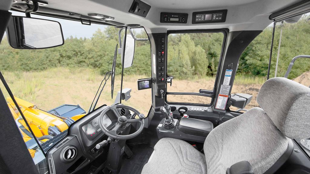 An environment designed for work Ergonomically designed controls, a roomy cab, clear visibility and convenient features all contribute to operator comfort and overall productivity on the jobsite.