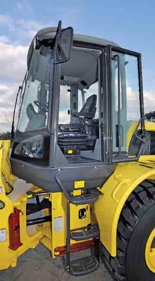 130B THE POWER SPACE LAB CAB The New Holland W130B is now equipped with a completely new designed and advanced cab featuring outstanding internal and external improvements.