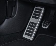 multifunctional - Lava grey (5E0 064 241J FKM) Three-spoke steering wheel Lava grey (5E0 064 241H FKL) Bolt covers black matt (1Z0 071 215 01C)