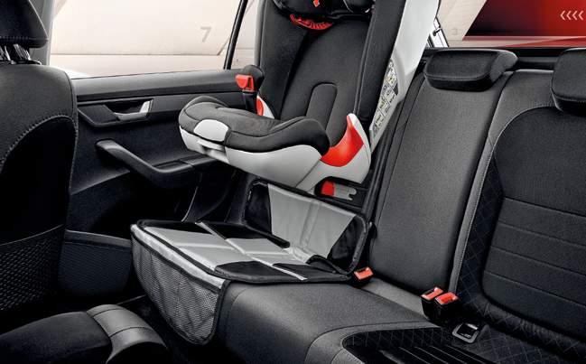 seats feature variable mounting options that allow you to transport your child both with and against the direction of travel, depending on their