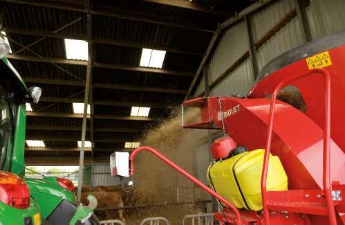 MIXER FEEDER WAGONS Simple and reliable drive 12 13 The straw blower is equipped with a mechanically powered turbine.
