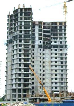 Phase 1 has 506 units in 2 towers with 4 designs and built-up area of 685 1195 sq ft.