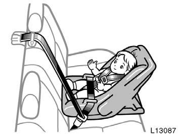 CAUTION Before using the vehicle s seat belt, make sure the head restraint and upper pad is reinstalled.