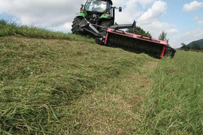 Hydraulic swath plate - a clever solution when mowing along ditches.