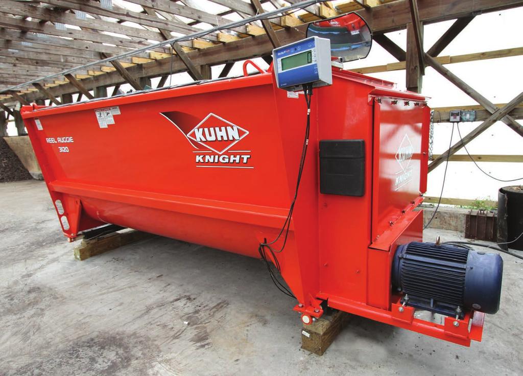 REEL TMR MIXERS 3100 / RA 100 / RC 200 MAXIMIZE FEEDING EFFICIENCY Whether mixing wood chips or a ration for your livestock, KUHN Knight reel mixers are available in a stationary configuration and