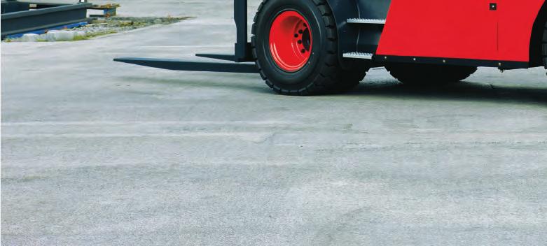 Time savings and performance will further increase with Linde Dual Pedal Travel Control and Linde Load Control.