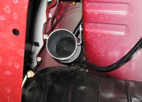 Secure the intake pipe using a #44 hose clamp. e.