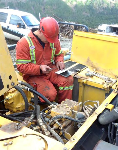 Our product support team is here to service and repair your hydraulic attachments and mobile crushing equipment.