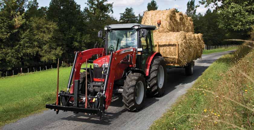The MF 3600 Series: Linkage and PTO Well-equipped rear linkage for