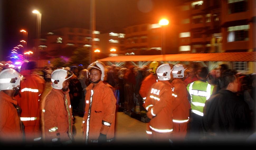 Seramai 20 orang anggota keselamatan UniSZA dan lapan orang anggota bomba telah terlibat dalam misi menyelamat pada malam ini.