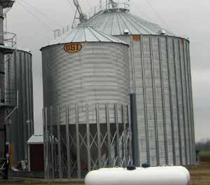GSI Bulk Feed Tanks are available in 6, 7, 9, 12, and 15 diameters and range in capacities up to 2678 bu. (60.52 MT).
