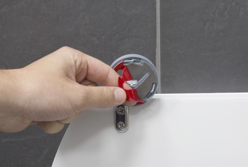 range of toilet pans and most importantly, completely secure. PEEL Peel off the protective film from the grip pad. Fitting a FlexiFix seat could not be easier.