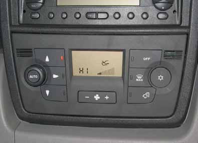 Passenger compartment monitoring, if installed, must be deactivated in addition to the vehicle settings for the heating operation.