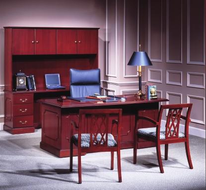 Lester Traditional Veneer eries This series offers freestanding furniture and practical configurations.