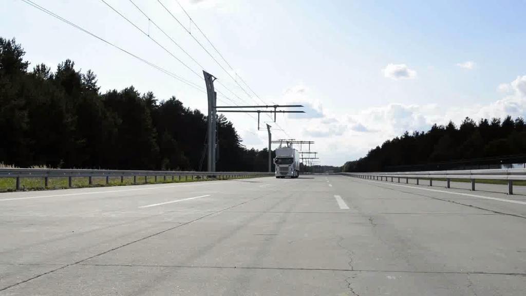ehighway built up and in operation Film clip See: http://www.mobility.siemens.