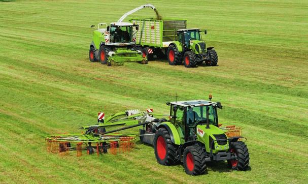 A true friend and partner. Ready in a flash. From day one, members of the CLAAS family benefit from the wide-ranging experience and expertise of the CLAAS group.