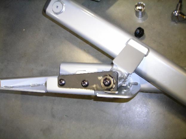 Chapter 8: Part Replacement Guide 8.17 link arm replacement - continued 4) The swing arm can now be separated from the pedal arm (Figure E).