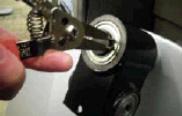 Remove the snap ring from the bearing rod using a snap ring pliers (Figure C). 4.