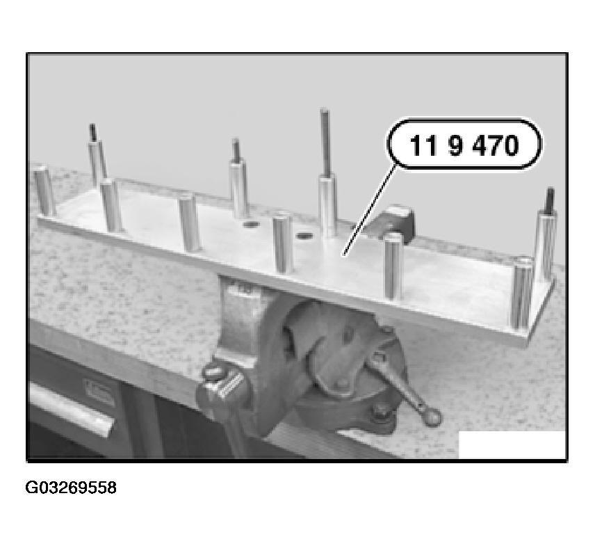 Fig. 243: Clamping Special Tool In Vise IMPORTANT: Do not