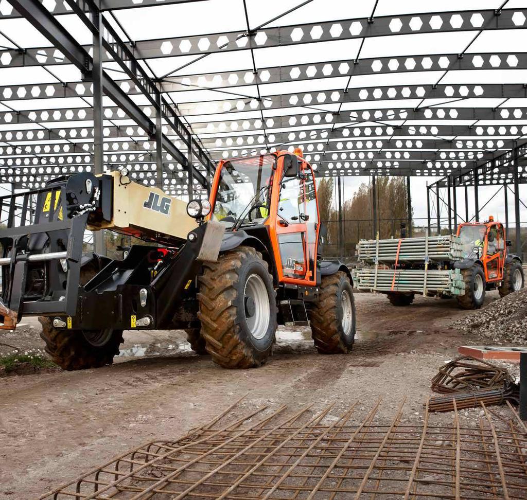 REACHING OUT JLG PS Series telehandlers are designed to