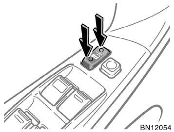 CAUTION Do not pull the inside handle of the front doors while driving. The doors will open and an accident may occur.