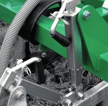 And ensures the right setting on the 2 handles. The well known slurry distributor The ST3 450 HD incorporator is equipped with SAMSON AGROs vertical distributor.