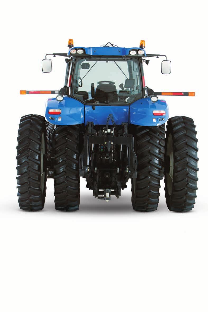 24 25 Front & rear linkage READY FOR MODERN DEMANDS HEAVY MOUNTED EQUIPMENT MEETS BIG LIFT CAPACITY With a lift capacity of up to 10,927kg, a T8 series tractor has the rear linkage capacity to cope