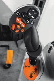 At New Holland we listened to customers and developed the SideWinder II armrest to make everything simpler. All key controls are accessed from the armrest. Throttle, transmission and hydraulics.