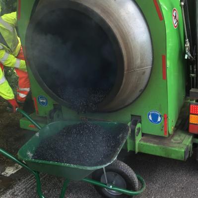 com PRODUCT FAMILY: ROADMENDER ASPHALT Product Name: RoadMender Hot Rolled Asphalt to BS EN 13108-4 in compliance with MCHW SHW Volume 1 Clause 911 This PTSPAS Product Assessment Equivalent Scheme