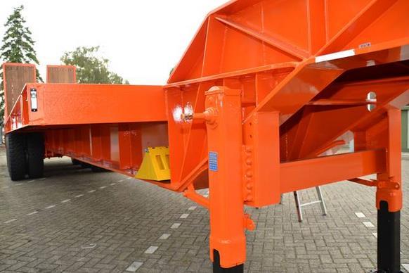 Chassis Heavy duty reinforced 54/80 chassis with reinforced BPW axles.