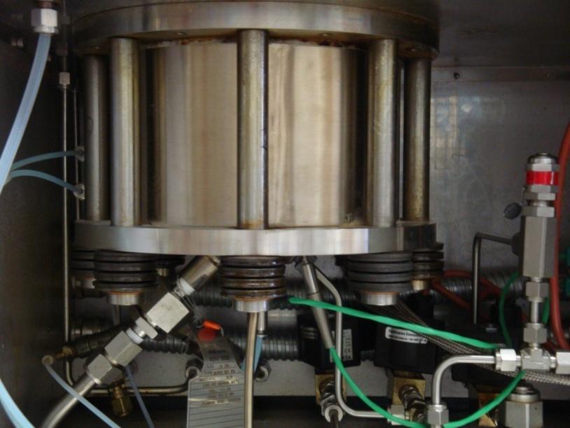 Experiment Combustion Research Unit (CRU) Constant volume vessel provided with Bosch 6 hole nozzle injector n-heptane (CN~54) and iso-octane (CN~15) are used to study fuel effects Chamber volume