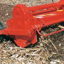 and projects the soil at the rear trailing board. A combination of working depth, rotor speed, tractor speed and trailing-board settings provides a wide range of tillage finishes.
