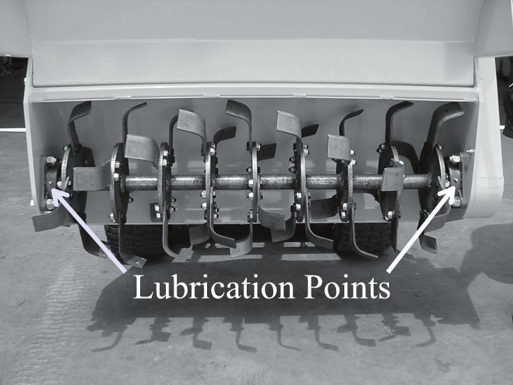 Lubrication Tines should be installed in an alternating pattern (LH, RH, LH, RH), 2 left hand tines and 2 right hand tines on each hub.