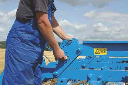 A vibration effect is produced by the Non-Stop mechanism which assists in loosening and fracturing the soil. The system is recommended for consistently dry and hard soils.