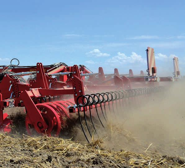 COMPACT, AGILE, UNIVERSAL A TRUE MULTI-TALENT The heavy spring tine cultivator MULTISOILER is designed for medium to large fields and it combines versatility, efficiency and solid construction.