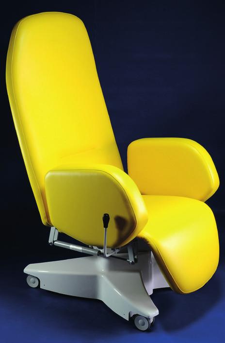 A very comfortable chair with soft upholstery and massive arm rests that make the patient s standing up easier. Travelling version with Ø 75 mm braked wheels.