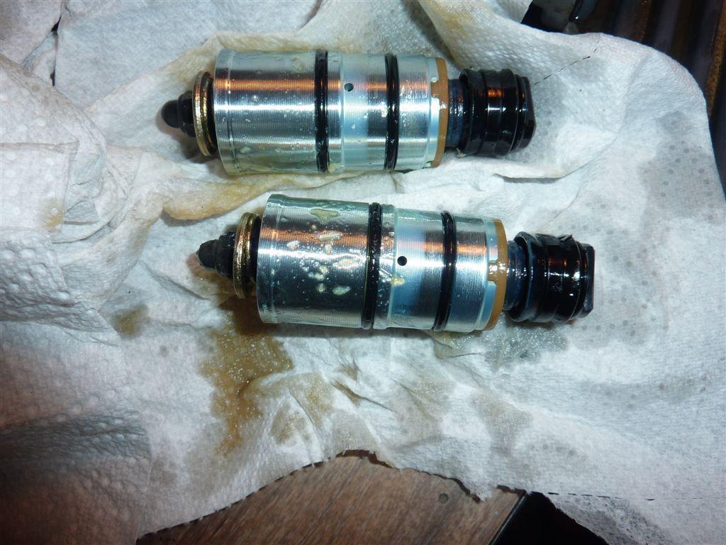 Valves: two different size o-rings: This side of the modulator will not have as much contamination.