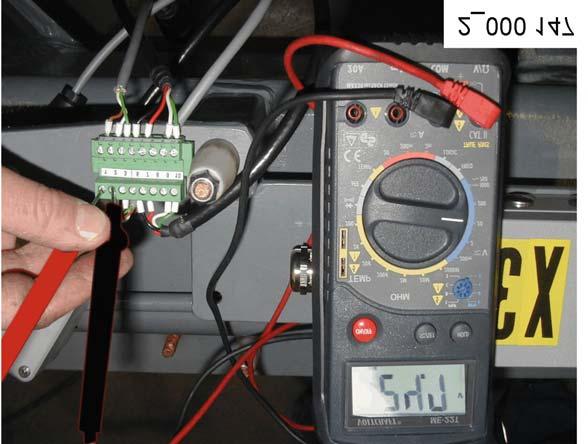 Description of checks Value left vehicle side Value right vehicle side Check operating voltage of the amplifier between terminal 1 and terminal 2 NOMINAL