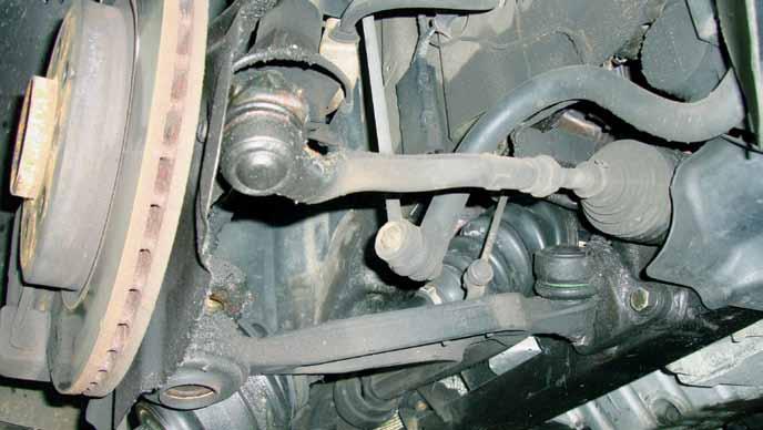 Carefully check the front drive shafts on 3 Series 4WD vehicles.