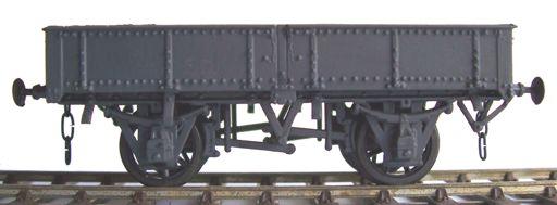 Accessories UNDERFRAME KITS: These include headstocks (not C91), solebars, buffers, brakegear & floor. Wheels & bearings are required. 3 - link or Hornby couplings can be fitted.