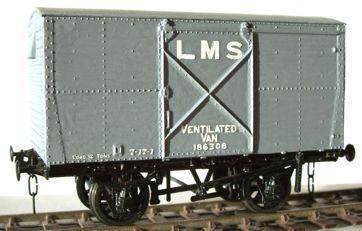 A few BR wagons survived until the late 90s. Can be assembled with high, low or no bolsters.