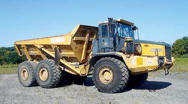 powershift transmission, equipped with enclosed ROPS cab with heat and air conditioning, and 29.5R25 tires. In good condition with good.