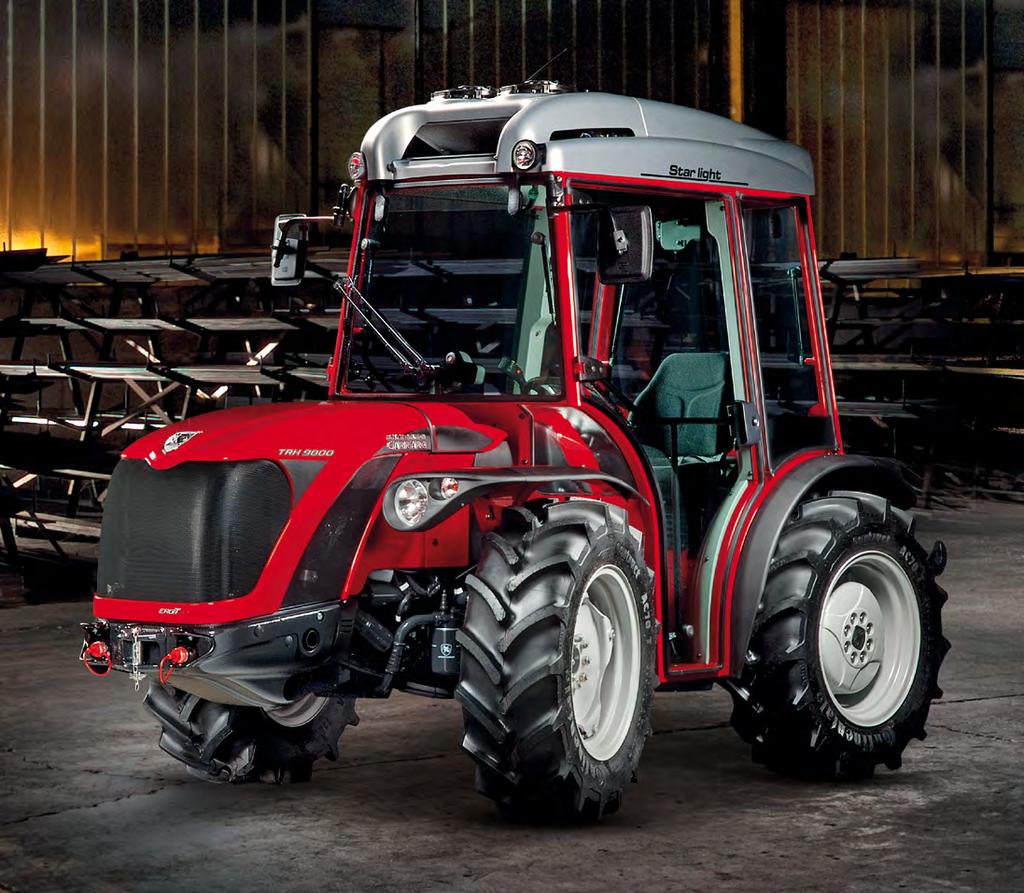 ERGIT 100: A NEW TRACTOR CONCEPT HYDROSTATIC REVERSIBLE Antonio Carraro SPA produces specialized tractors for