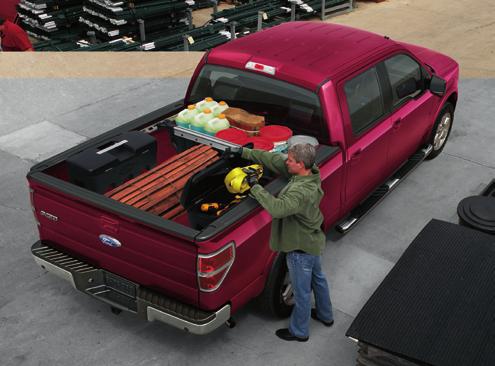 centerline and distance guides perfect for backing up to your cargo or hooking up a trailer. Optional, shown with Navigation Radio version.