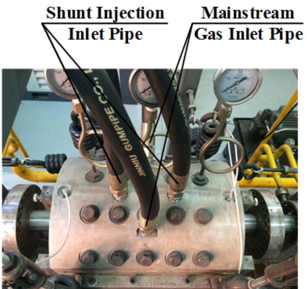 characteristics of labyrinth seals. In this paper, the effectiveness of the shunt injection was experimentally investigated used the labyrinth seals on a rotating test rig.