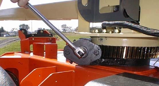 SECTION 6 - EMERGENCY PROCEDURES Swing The manual swing override is used to manually swing the boom and turntable.